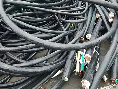 �Ͼɵ��»���